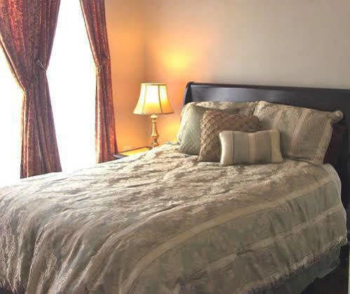 Ainsworth House Inn Luling Екстер'єр фото
